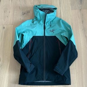 Arc’Teryx Rush snowboarding/ski jacket